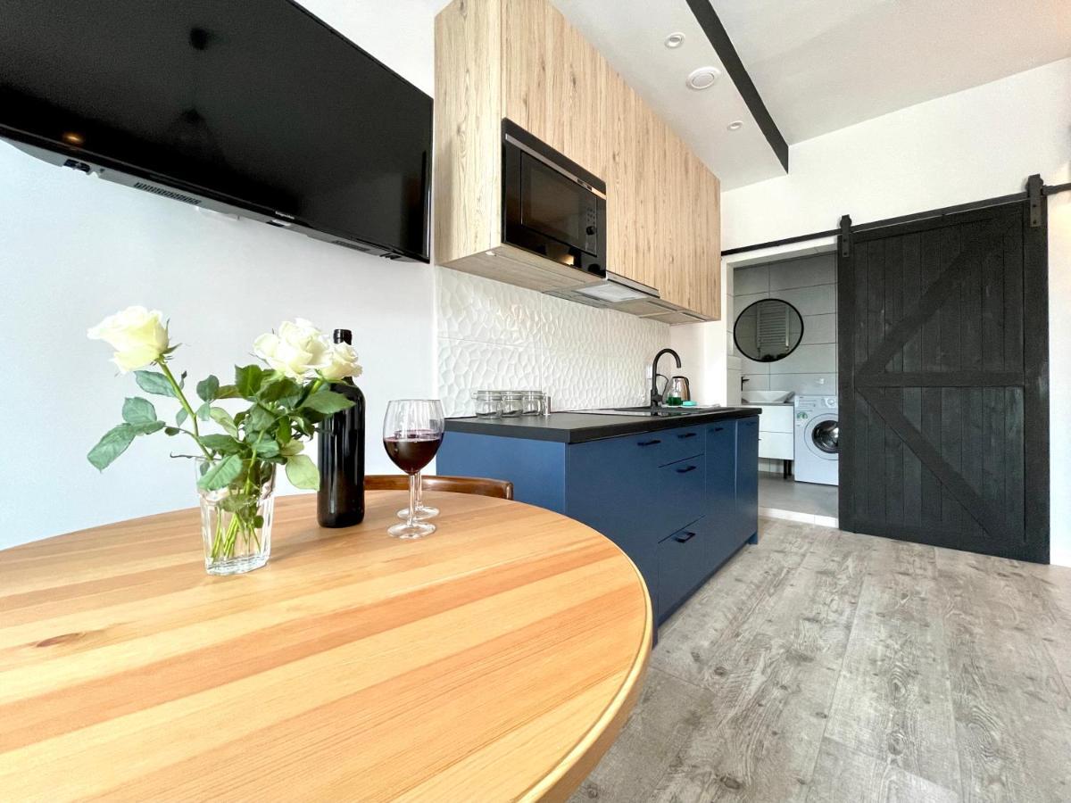 Copernicus Street Apartment - Broken Flowers And Twin Peaks Stary Toruń المظهر الخارجي الصورة