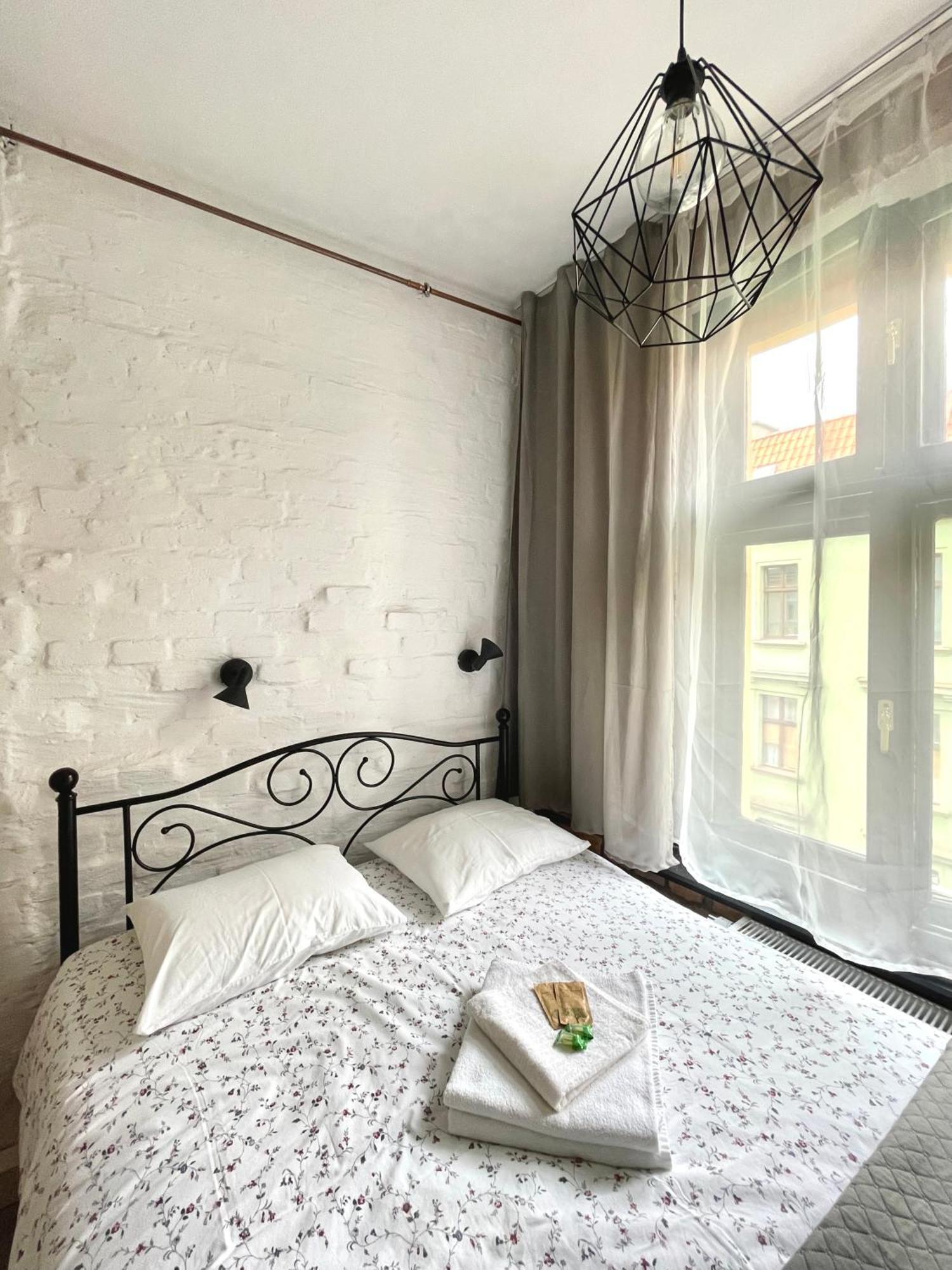 Copernicus Street Apartment - Broken Flowers And Twin Peaks Stary Toruń المظهر الخارجي الصورة